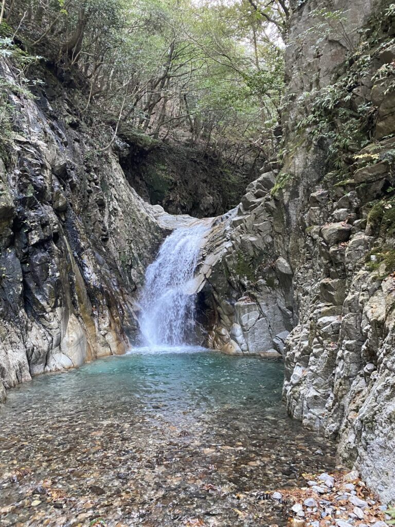 宇賀渓の美しい滝